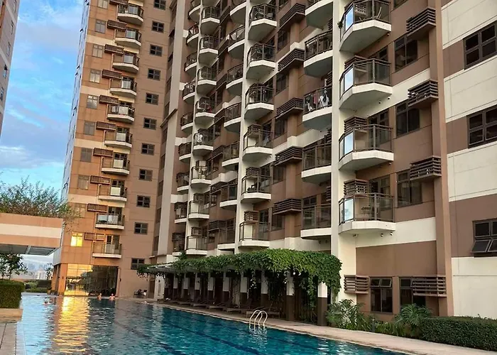 Bayview Near Ccp, Picc, Airport, Moa, Okada At Radiance Aparthotel